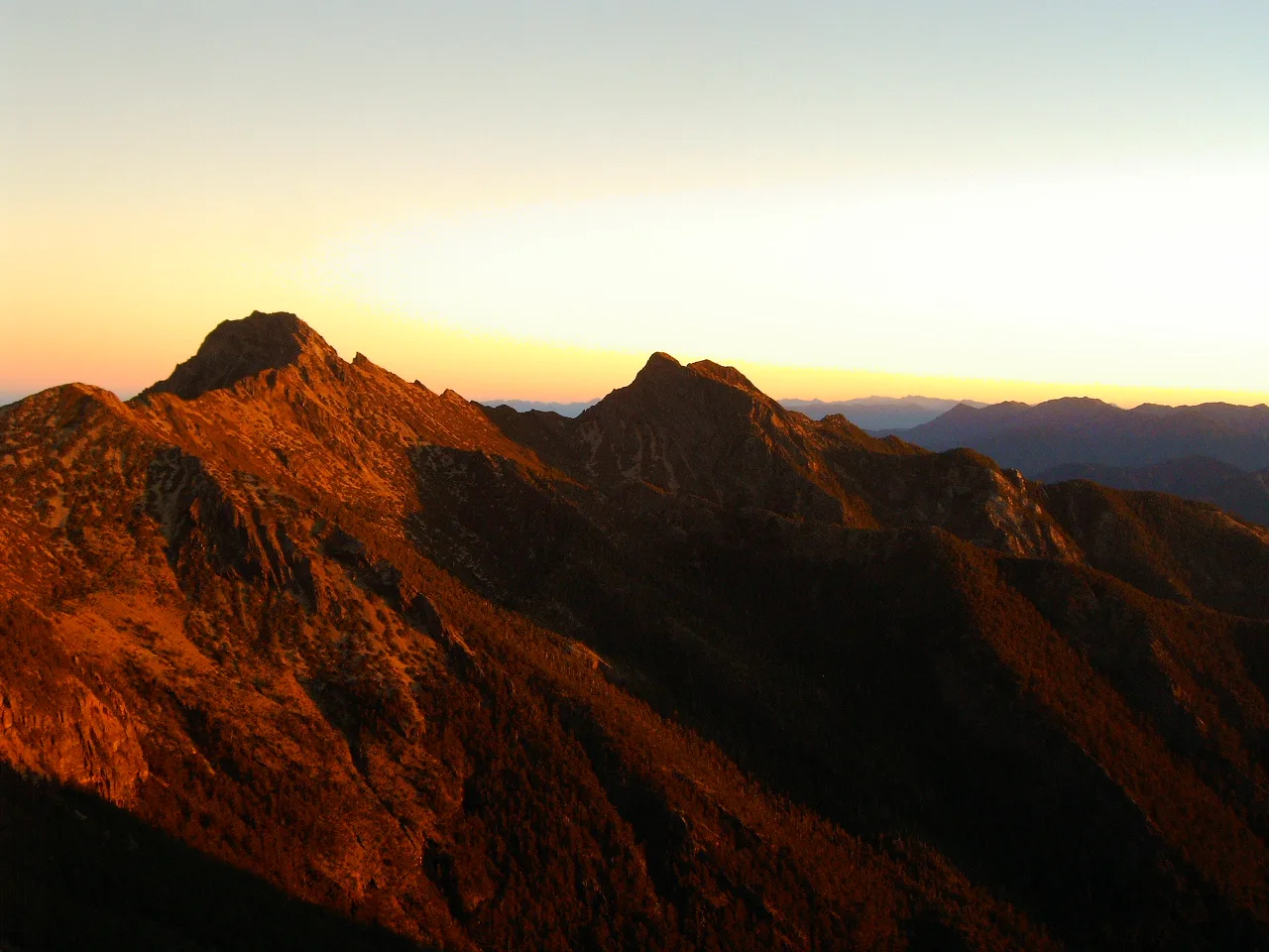 玉山淨山活動，第 4 張照片（image236.jpeg）